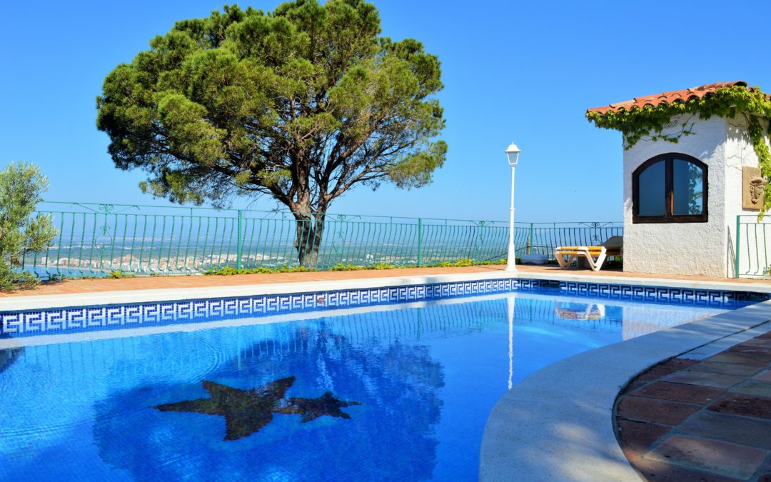 Licencias o permisos necesarios para construir una piscina